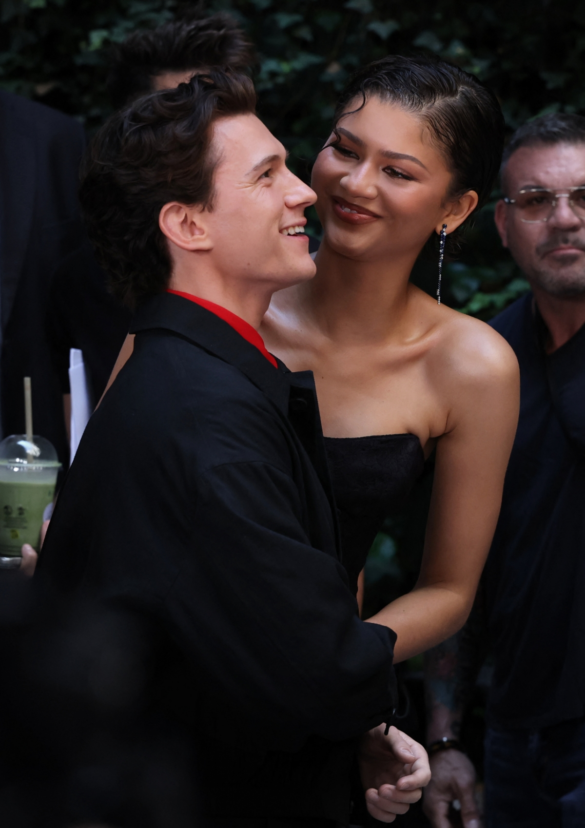 "Người nhện" Tom Holland đ&atilde; ch&iacute;nh thức rước Zendaya về dinh!- Ảnh 2.