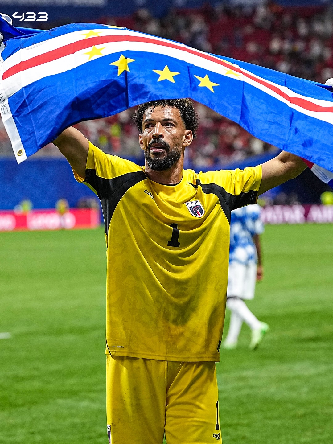 Thủ m&ocirc;n Vozinha l&agrave;m n&ecirc;n lịch sử World Cup, g&acirc;y sốt to&agrave;n cầu khi tăng th&ecirc;m 4 triệu follower sau 1 đ&ecirc;m: L&yacute; do bật kh&oacute;c ngay sau trận- Ảnh 3.
