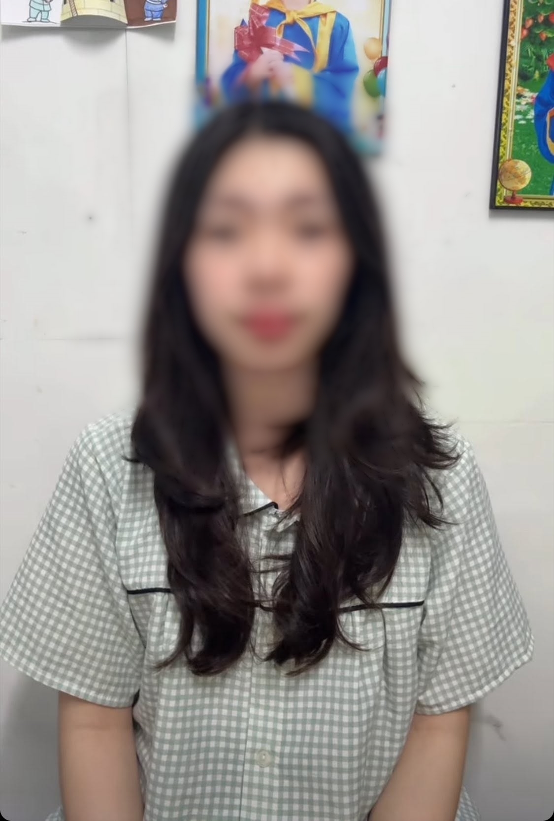 MXH ồn ào vụ nữ ca sĩ Việt 15 tuổi cầu cứu vì bị lạm dụng, công ty quản lý lên tiếng - Ảnh 1. MXH ồn ào vụ nữ ca sĩ Việt 15 tuổi cầu cứu vì bị lạm dụng, công ty quản lý lên tiếng - Ảnh 1.