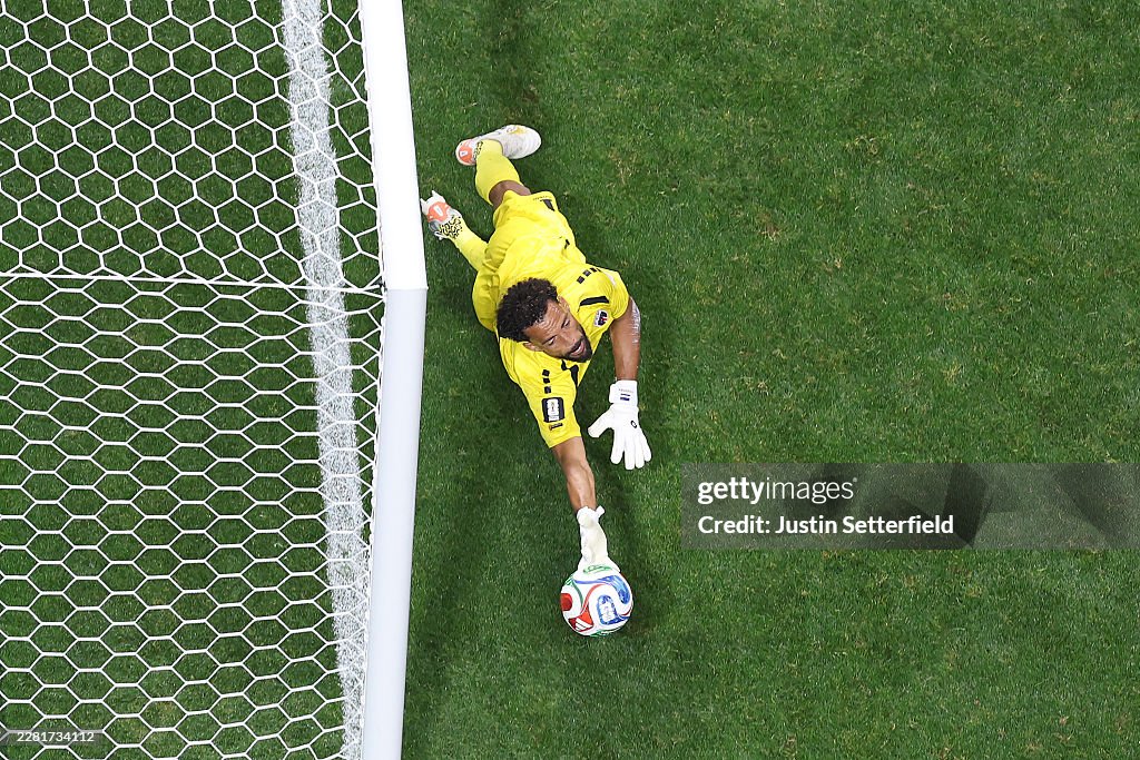FIFA gọi Vozinha l&agrave; "người h&ugrave;ng": Th&igrave; ra 40 tuổi l&agrave; đỉnh cao của đời người- Ảnh 4.