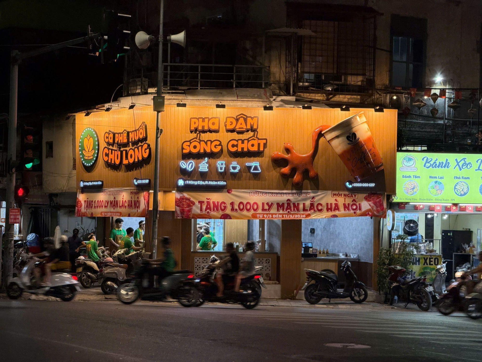 Cà phê muối chú Long và những viên gạch đầu tiên đánh dấu bước chuyển mình mới - Ảnh 1. Cà phê muối chú Long và những viên gạch đầu tiên đánh dấu bước chuyển mình mới - Ảnh 1.