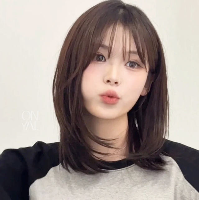 Muốn cắt t&oacute;c ngắn m&agrave; vẫn gọn mặt? Đ&acirc;y l&agrave; 8 kiểu m&aacute;i đang được c&aacute;c salon H&agrave;n - Nhật lăng x&ecirc; nhiều nhất năm 2026- Ảnh 6.