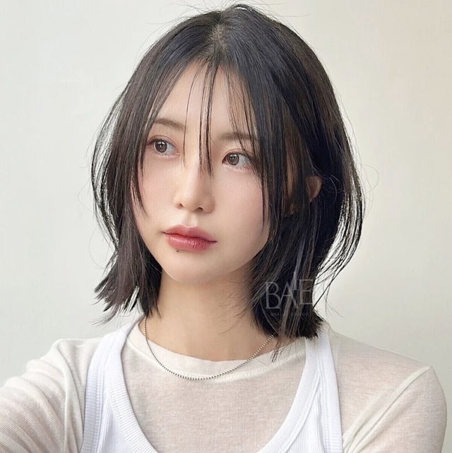 Muốn cắt t&oacute;c ngắn m&agrave; vẫn gọn mặt? Đ&acirc;y l&agrave; 8 kiểu m&aacute;i đang được c&aacute;c salon H&agrave;n - Nhật lăng x&ecirc; nhiều nhất năm 2026- Ảnh 3.
