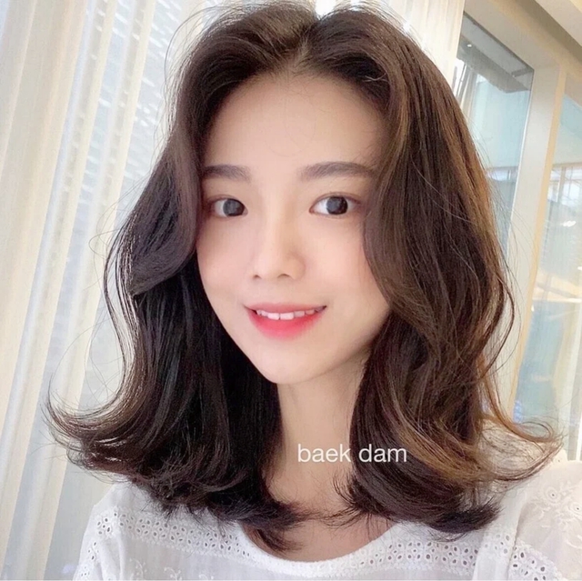Muốn cắt t&oacute;c ngắn m&agrave; vẫn gọn mặt? Đ&acirc;y l&agrave; 8 kiểu m&aacute;i đang được c&aacute;c salon H&agrave;n - Nhật lăng x&ecirc; nhiều nhất năm 2026- Ảnh 11.