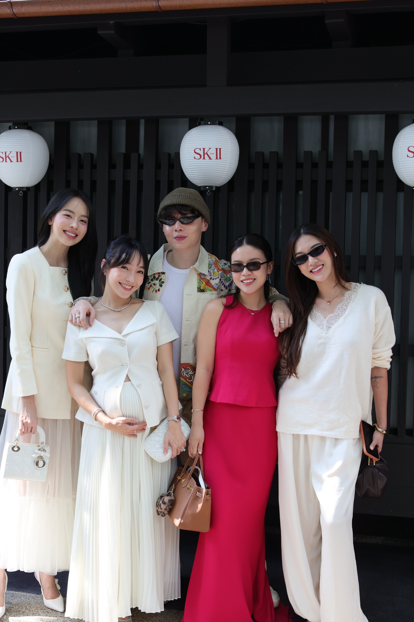 Khung hình “gấp đôi visual” tại Kyoto: Hoa hậu Thanh Thủy cùng Ngọc nữ Thái Lan Baifern Pimchanok trong chuyến đi cùng SK-II - Ảnh 3. Khung hình “gấp đôi visual” tại Kyoto: Hoa hậu Thanh Thủy cùng Ngọc nữ Thái Lan Baifern Pimchanok trong chuyến đi cùng SK-II - Ảnh 3.