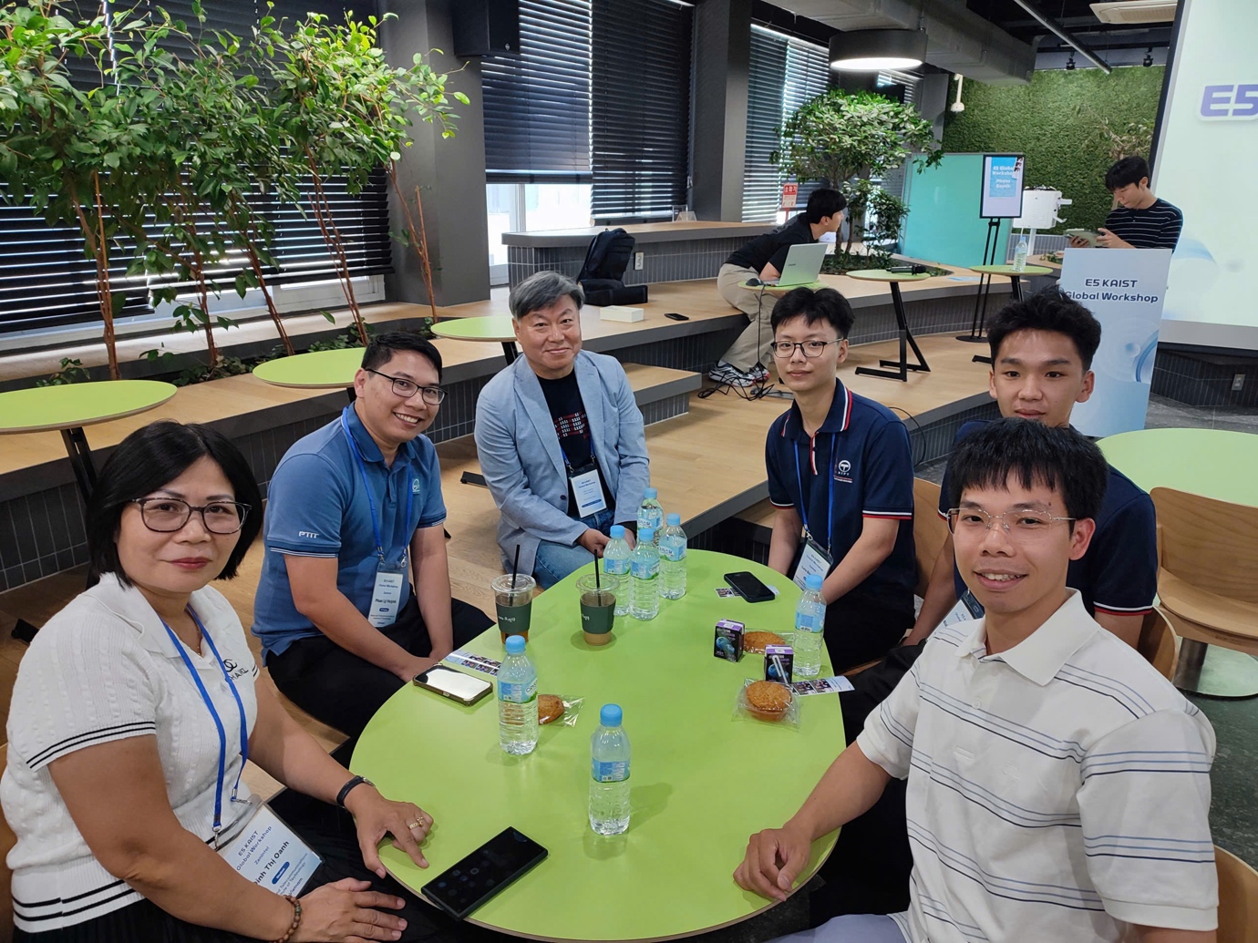 Xây dựng giải pháp cho doanh nghiệp IT tỷ đồng: Sinh viên PTIT đang thay đổi cuộc chơi trước làn sóng AI - Ảnh 3. Xây dựng giải pháp cho doanh nghiệp IT tỷ đồng: Sinh viên PTIT đang thay đổi cuộc chơi trước làn sóng AI - Ảnh 3.
