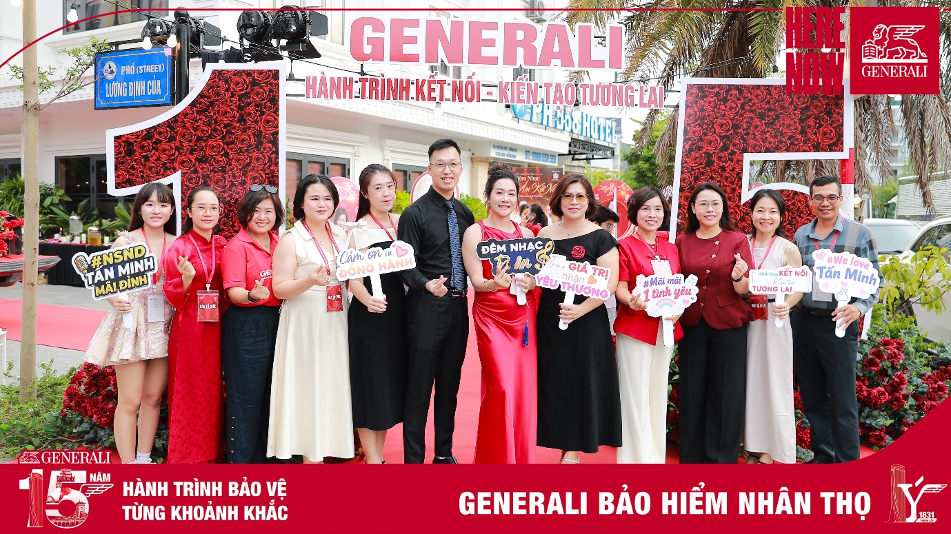 Generali mang chuyến xe &ldquo;H&agrave;nh tr&igrave;nh kết nối trăm điểm tin cậy&rdquo; gh&eacute; thăm c&aacute;c Văn ph&ograve;ng Tổng Đại l&yacute; tại miền Bắc - Ảnh 4.