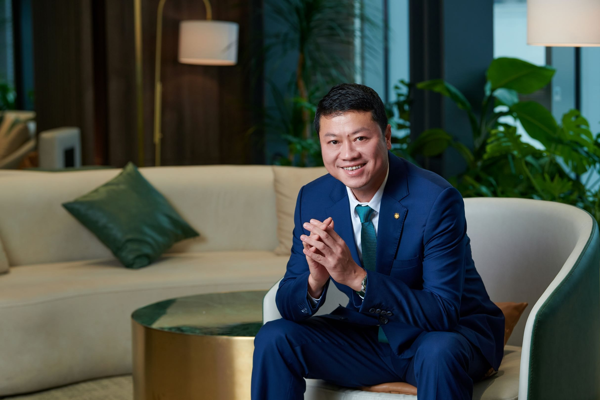 Ch&acirc;n dung t&acirc;n Chủ tịch của Ng&acirc;n h&agrave;ng lớn nhất Việt Nam: Bắt đầu từ một nh&acirc;n vi&ecirc;n b&igrave;nh thường, suốt 30 năm chỉ gắn b&oacute; với một nh&agrave; băng- Ảnh 1.