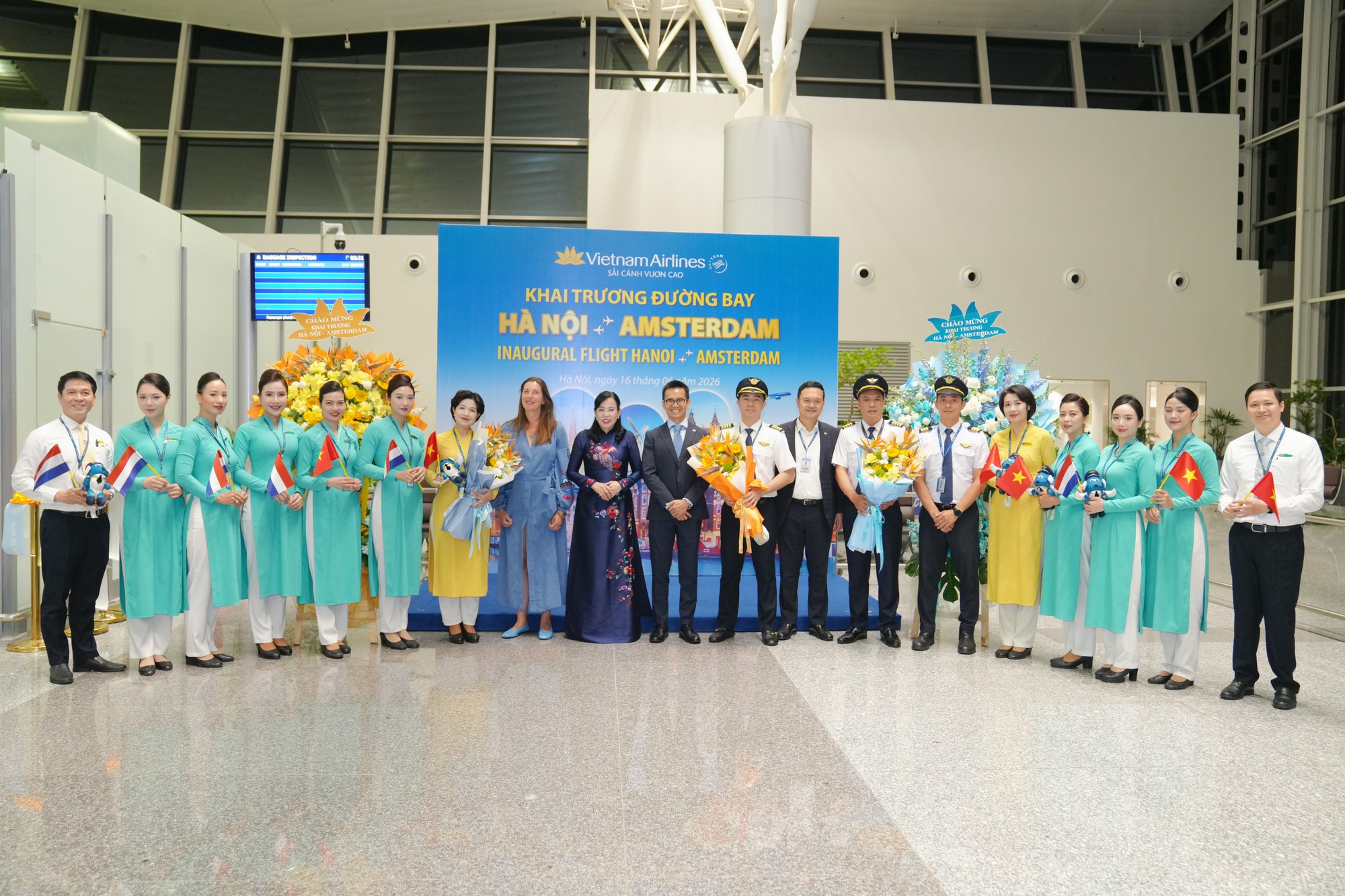 Chuyện lần đầu ti&ecirc;n xảy ra trong lịch sử h&agrave;ng kh&ocirc;ng Việt Nam - Ảnh 1.