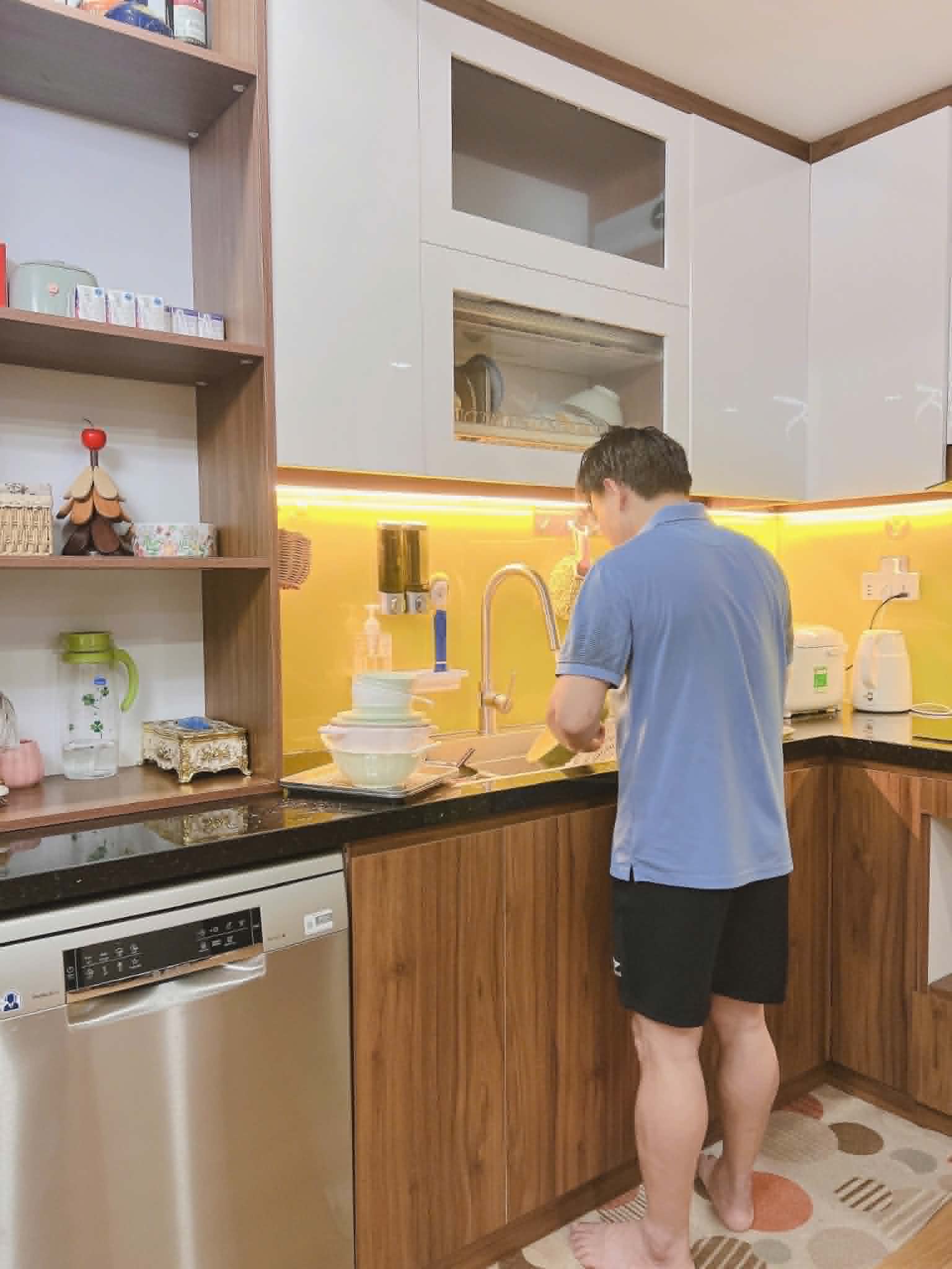 L&agrave;m kinh doanh, nu&ocirc;i 2 con v&agrave; quản l&yacute; cả gia đ&igrave;nh, người mẹ ở H&agrave; Nội tiết lộ b&iacute; quyết chi ti&ecirc;u khiến nh&agrave; lu&ocirc;n gọn g&agrave;ng m&agrave; kh&ocirc;ng cần sắm qu&aacute; nhiều đồ đắt tiền- Ảnh 16.