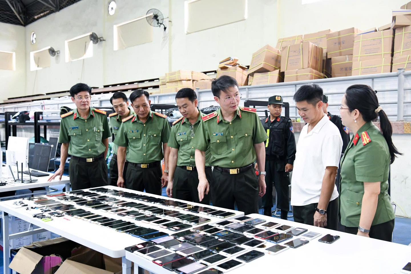 Ch&iacute;nh thức: Bắt tạm giam Trần Thị Thu Hường trong vụ x&acirc;y dựng Trung t&acirc;m lừa đảo quy m&ocirc; 'khủng' tại Việt Nam - Ảnh 7.