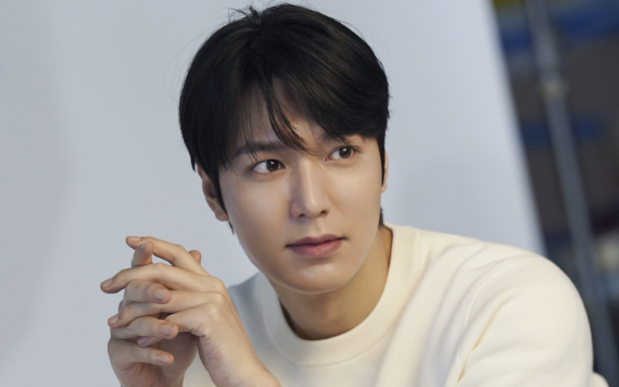 Mỹ nh&acirc;n l&agrave; nữ thần trong l&ograve;ng Song Joong Ki v&agrave; Lee Min Ho: G&oacute;c n&agrave;o cũng đẹp m&ecirc; mẩn, cẩn thận bị hớp hồn- Ảnh 2.