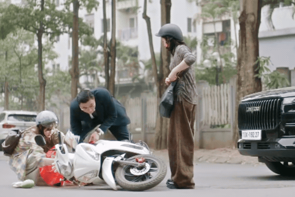 Mới chiếu 1 tập mà phim Việt giờ vàng đã hay khủng khiếp: Tổng tài bá đạo không yêu quá phí, xem cuốn thôi rồi- Ảnh 6. Mới chiếu 1 tập mà phim Việt giờ vàng đã hay khủng khiếp: Tổng tài bá đạo không yêu quá phí, xem cuốn thôi rồi- Ảnh 6.