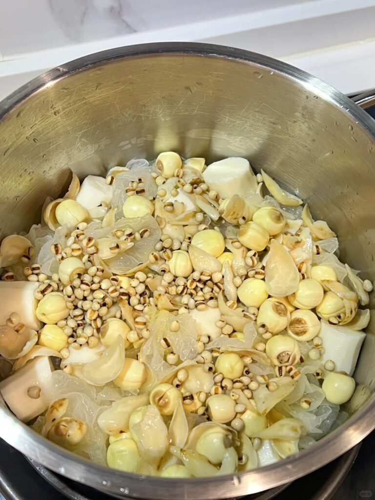 Phụ nữ muốn chống l&atilde;o h&oacute;a v&agrave; đẹp l&ecirc;n từng ng&agrave;y h&atilde;y thường xuy&ecirc;n ăn 4 m&oacute;n "gi&uacute;p trẻ đẹp"- Ảnh 17.