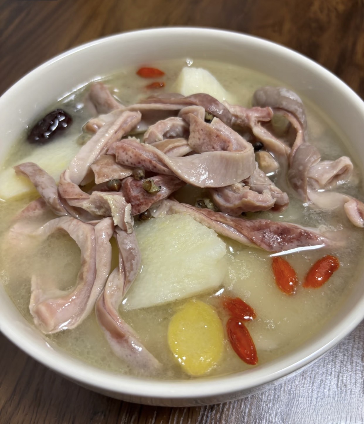 Phụ nữ muốn chống l&atilde;o h&oacute;a v&agrave; đẹp l&ecirc;n từng ng&agrave;y h&atilde;y thường xuy&ecirc;n ăn 4 m&oacute;n "gi&uacute;p trẻ đẹp"- Ảnh 15.
