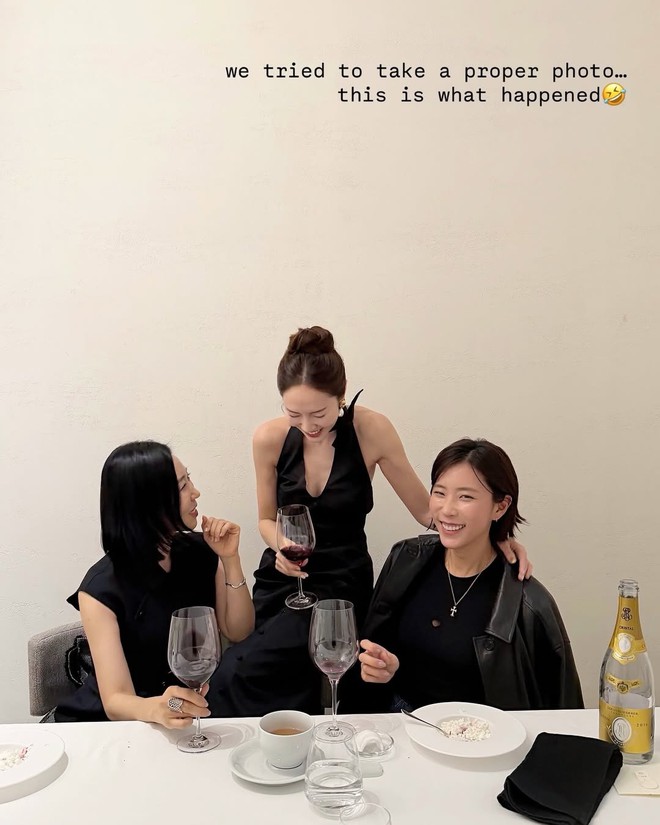 Mỹ nh&acirc;n trời sinh mặt lạnh như băng: U40 vẫn sang chảnh hết nấc, mặc cơ bản m&agrave; ai cũng muốn sao ch&eacute;p- Ảnh 6.