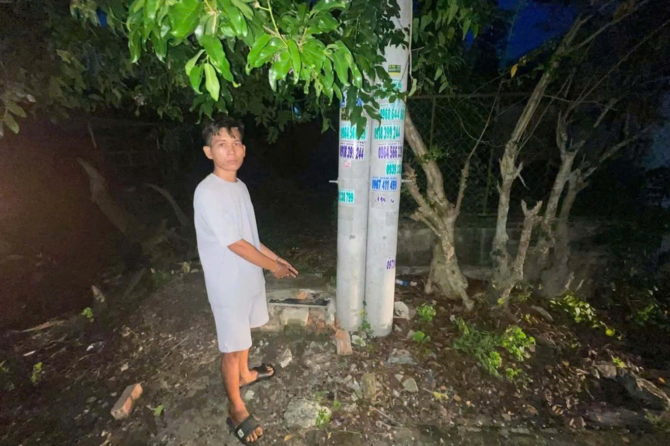 Thanh ni&ecirc;n th&aacute;ch thức C&ocirc;ng an v&agrave; c&aacute;i kết đau l&ograve;ng tại TPHCM - Ảnh 2.