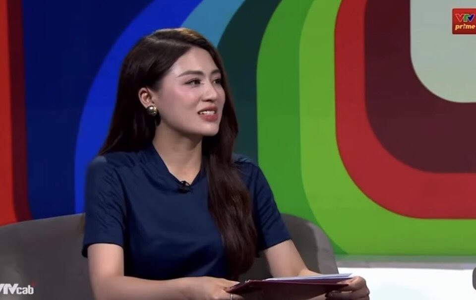 Tranh c&atilde;i BTV thể thao kh&ocirc;ng được mặc đồ điệu: Kh&aacute;n giả c&oacute; đang qu&aacute; khắt khe?- Ảnh 4.
