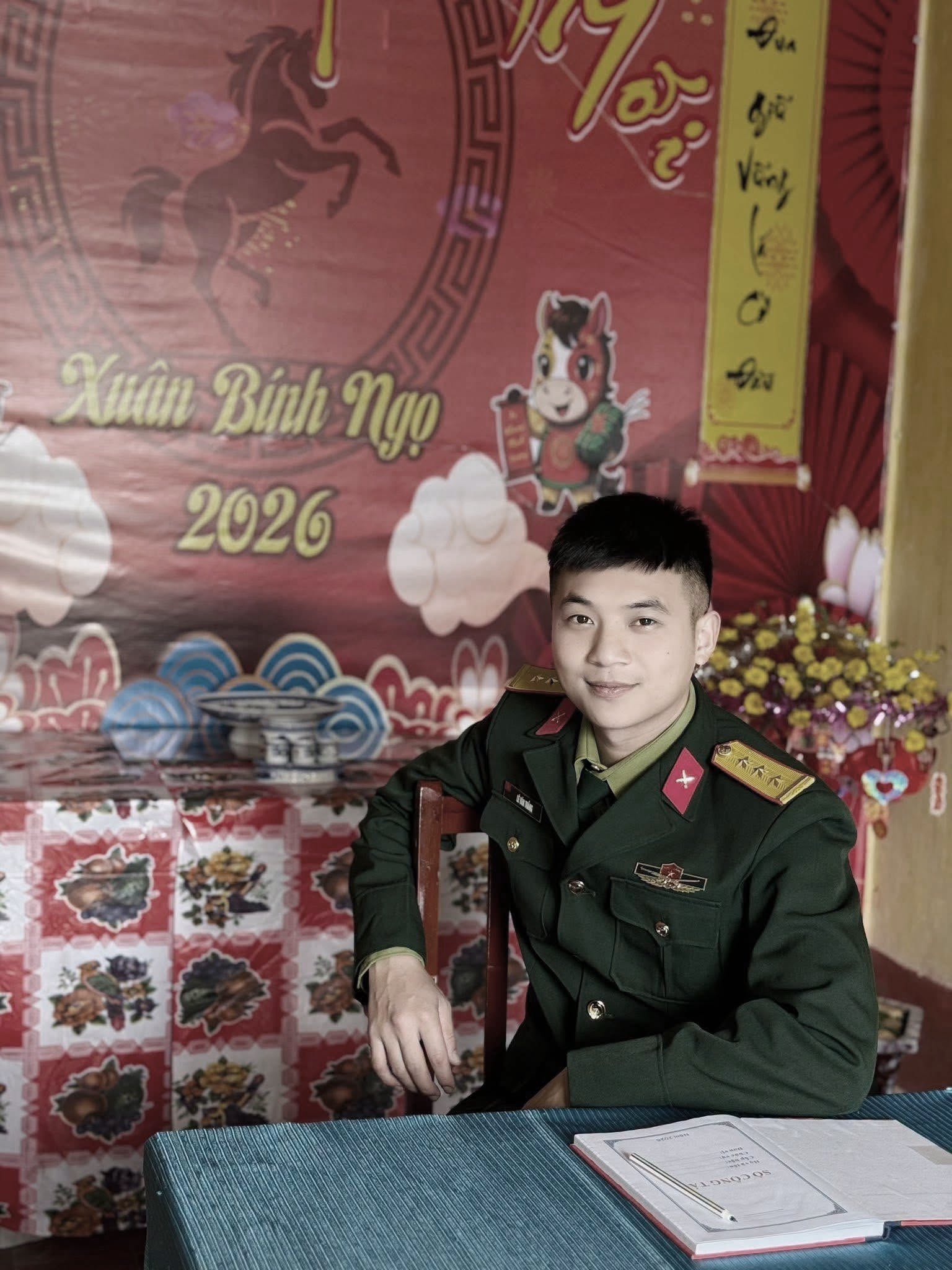 T&acirc;m thư của Ho&agrave; Minzy sau tang lễ Thượng u&yacute; L&ecirc; Văn Thắng: "Chị sẽ gọi điện hỏi thăm, mua thuốc bổ cho bố mẹ thay em"- Ảnh 4.