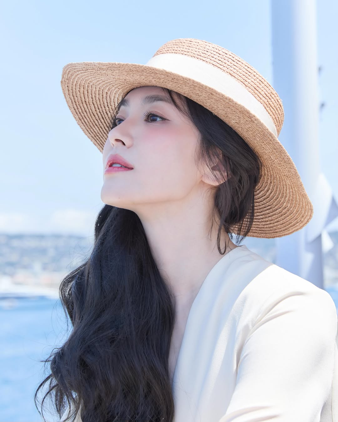 Tr&ograve;n 7 năm Song - Song ly h&ocirc;n: Song Hye Kyo t&aacute;i sinh th&agrave;nh nữ ho&agrave;ng, Song Joong Ki "c&ograve;n c&aacute;i nịt"- Ảnh 4.