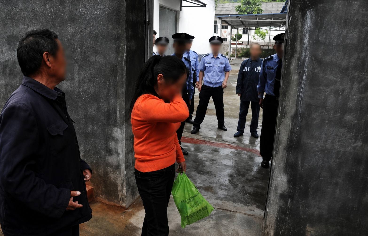 Thủ khoa đại học 16 tuổi bị kết án 10 năm tù vì cướp ngân hàng, cuộc sống hiện tại khiến nhiều người bất ngờ- Ảnh 3. Thủ khoa đại học 16 tuổi bị kết án 10 năm tù vì cướp ngân hàng, cuộc sống hiện tại khiến nhiều người bất ngờ- Ảnh 3.