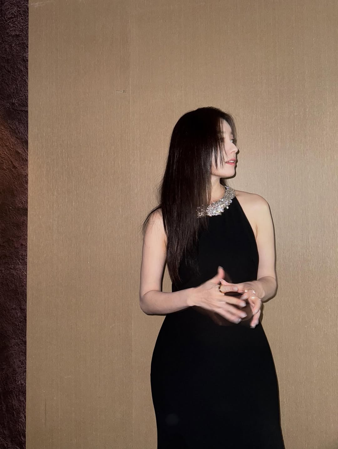 "Bạch nguyệt quang" c&oacute; nụ cười đẹp nhất xứ Kim Chi: Nhan sắc v&agrave; style U40 vẫn đủ sức chấp mọi thế hệ - Ảnh 5.