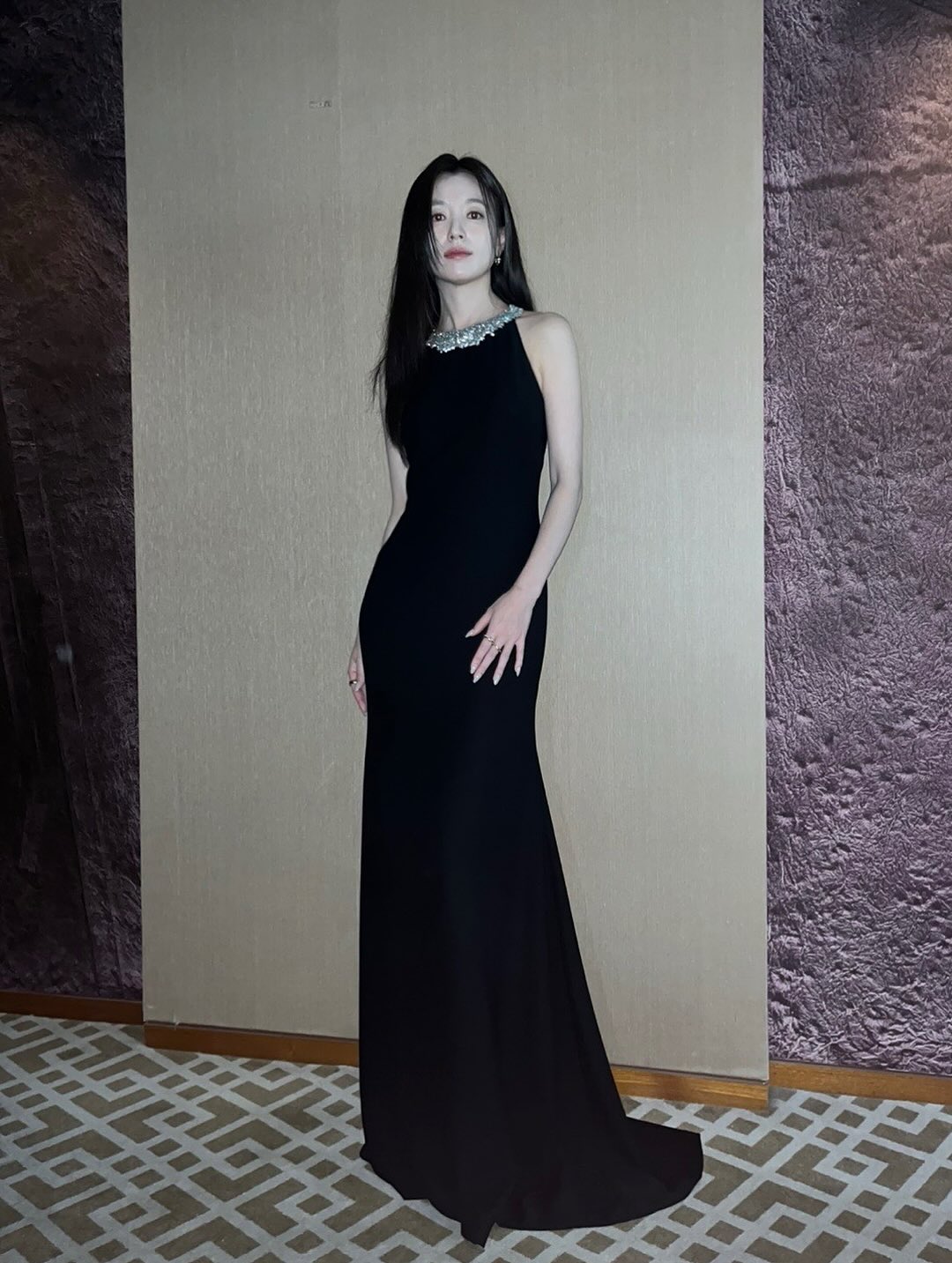 "Bạch nguyệt quang" c&oacute; nụ cười đẹp nhất xứ Kim Chi: Nhan sắc v&agrave; style U40 vẫn đủ sức chấp mọi thế hệ - Ảnh 4.