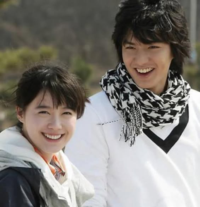 Đố ai l&agrave;m lại Goo Hye Sun: Đăng 4 ảnh khoe ch&acirc;n n&otilde;n n&agrave; đ&atilde; đủ khiến bạn trai tin đồn Lee Min Ho bị r&eacute;o gọi khắp MXH- Ảnh 7.