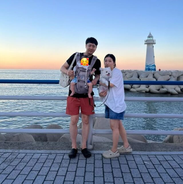 Cuộc sống ngỡ ng&agrave;ng của Lee Dong Wook sau khi cưới vợ k&eacute;m 6 tuổi- Ảnh 1.