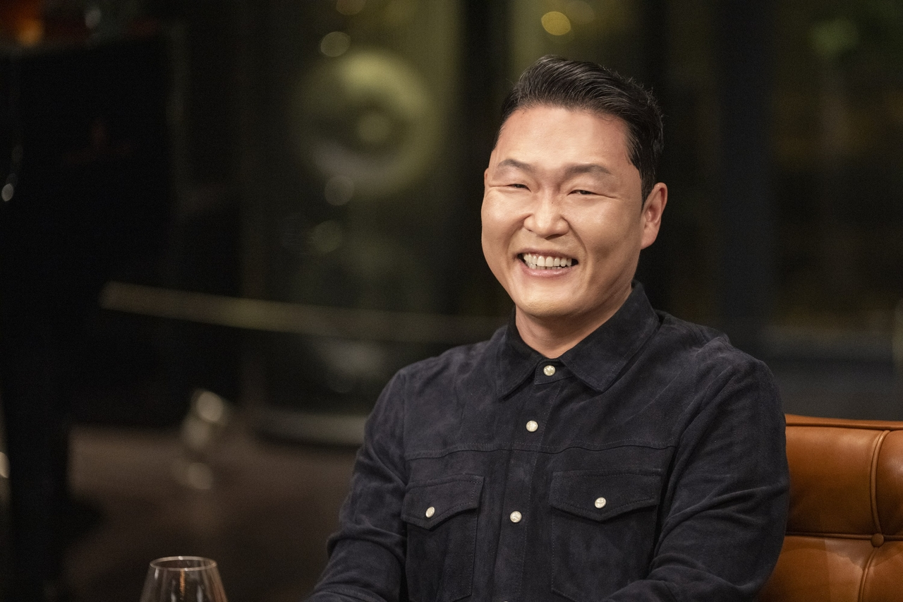 "Ông hoàng Gangnam Style" PSY bị điều tra ngay trước thềm sang Việt Nam- Ảnh 2. "Ông hoàng Gangnam Style" PSY bị điều tra ngay trước thềm sang Việt Nam- Ảnh 2.