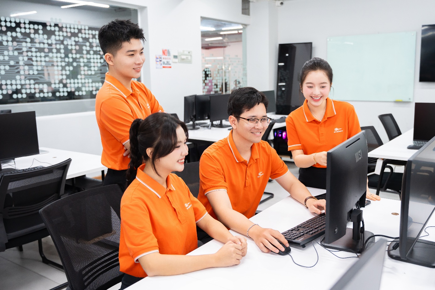 Khi dữ liệu trở th&agrave;nh &ldquo;t&agrave;i nguy&ecirc;n mới&rdquo;, ai sẽ l&agrave; người biến những con số th&agrave;nh &ldquo;v&agrave;ng&rdquo;? - Ảnh 1.