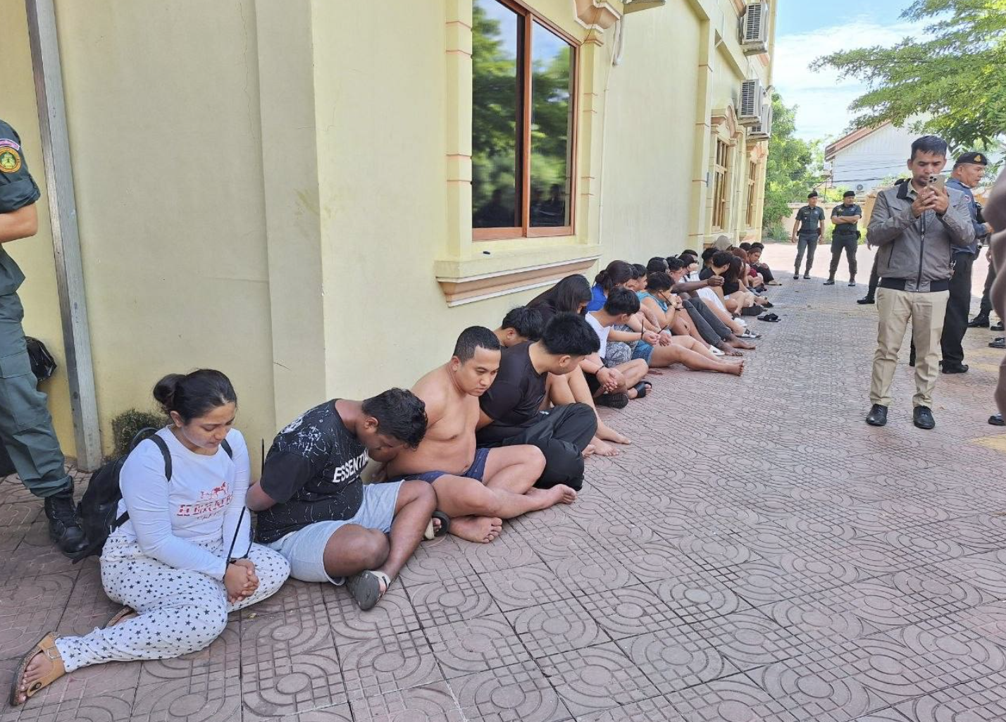 Campuchia bắt tội phạm mạng trong biệt thự của tướng qu&acirc;n đội - Ảnh 3.