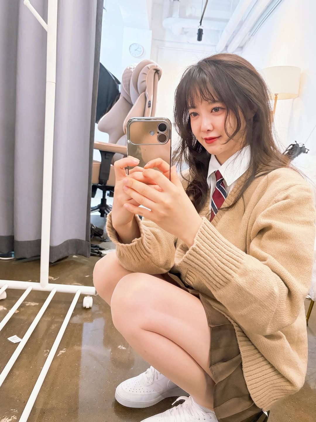 Đố ai l&agrave;m lại Goo Hye Sun: Đăng 4 ảnh khoe ch&acirc;n n&otilde;n n&agrave; đ&atilde; đủ khiến bạn trai tin đồn Lee Min Ho bị r&eacute;o gọi khắp MXH- Ảnh 3.