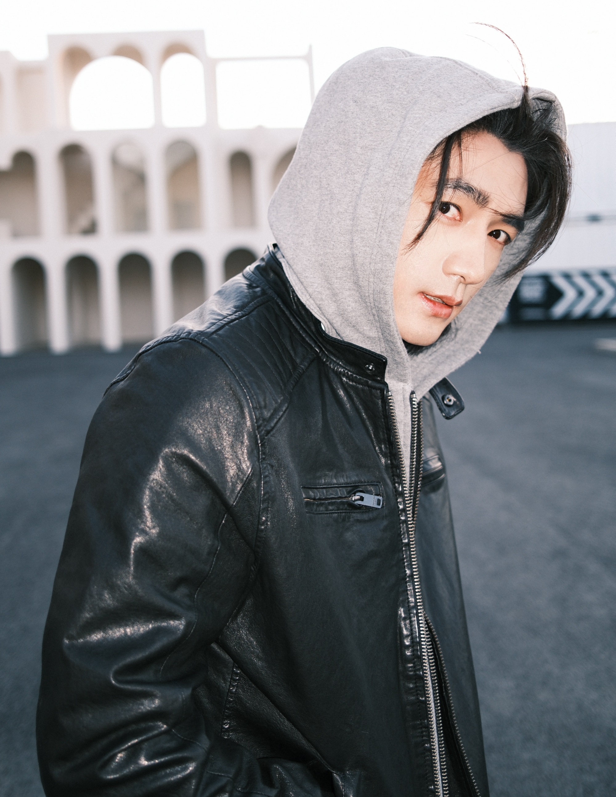 Showbiz c&oacute; đ&uacute;ng 1 người gi&agrave; trước tuổi lại được khen tới tấp: Visual sắc như dao cạo, đến sợi t&oacute;c cũng đẹp qu&ecirc;n sầu- Ảnh 9.