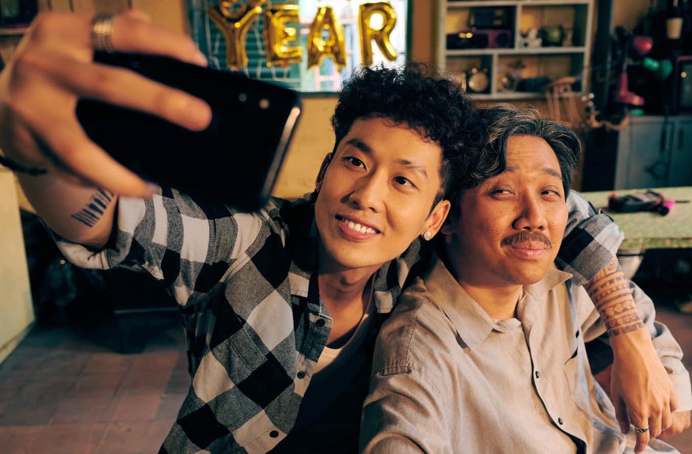 Sao Vbiz ngh&egrave;o đến mức phải b&aacute;n v&eacute; số lọt "mắt xanh" Trấn Th&agrave;nh - Hari Won, đổi đời trở th&agrave;nh nam thần điện ảnh 1.500 tỷ- Ảnh 3.