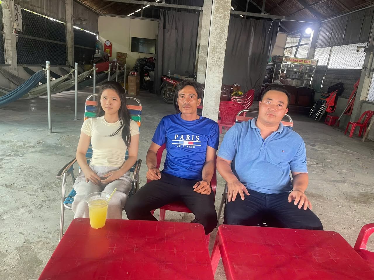 Tìm thấy thiếu nữ lớp 7 mất tích bí ẩn sau cuộc gọi "khóc nấc" kỳ lạ- Ảnh 1. Tìm thấy thiếu nữ lớp 7 mất tích bí ẩn sau cuộc gọi "khóc nấc" kỳ lạ- Ảnh 1.