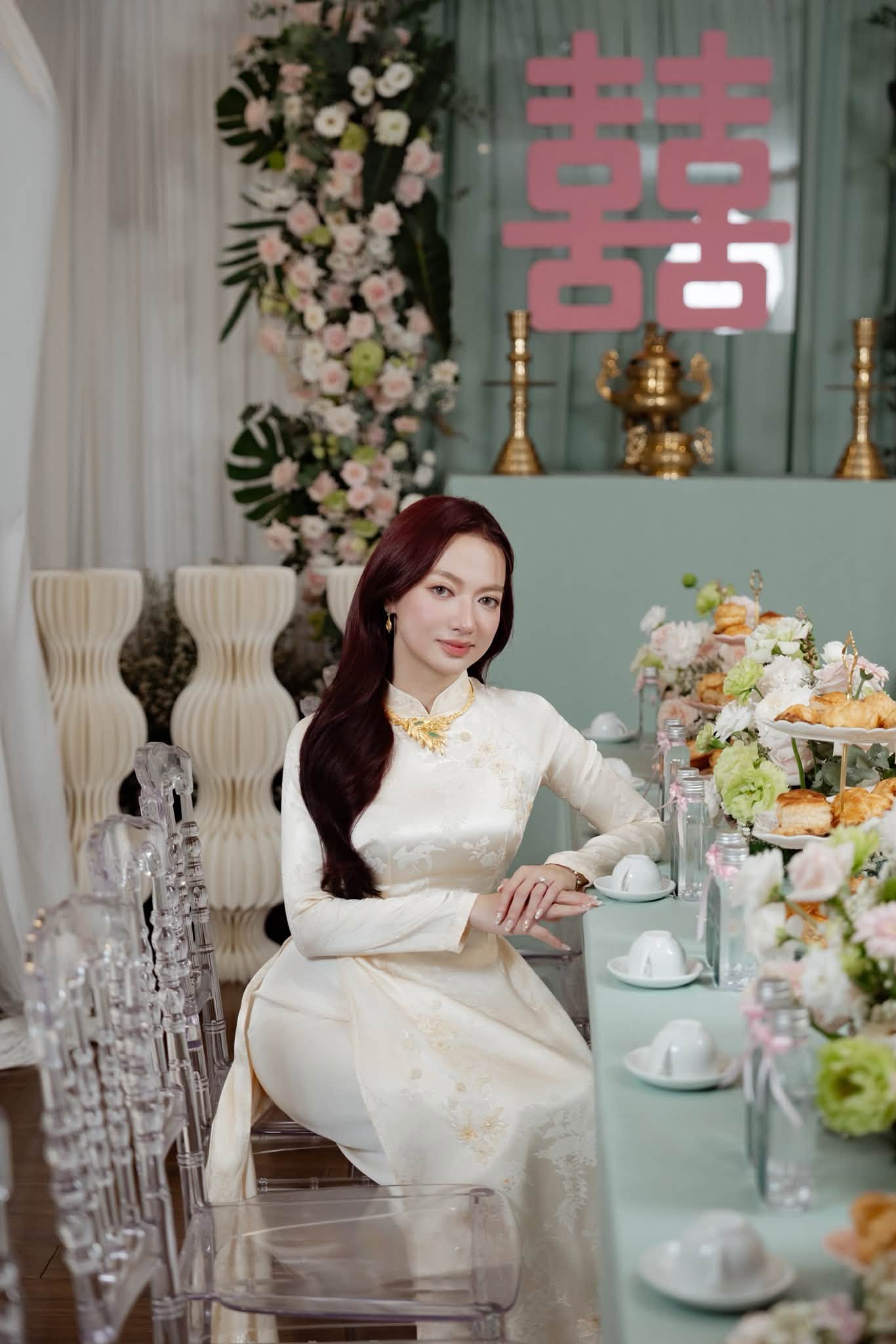 Sao nữ Vbiz ai cũng biết mặt v&agrave; chồng kỹ sư b&iacute; mật tổ chức lễ cưới ở nh&agrave; thờ v&agrave;o s&aacute;ng nay- Ảnh 3.