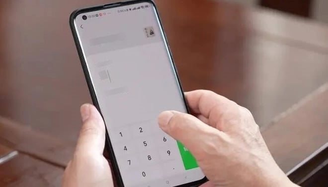 Chuyển khoản th&agrave;nh c&ocirc;ng 237 triệu đồng từ Vietcombank sang ACB, người đ&agrave;n &ocirc;ng SN 1985 phải tr&igrave;nh b&aacute;o c&ocirc;ng an- Ảnh 1.