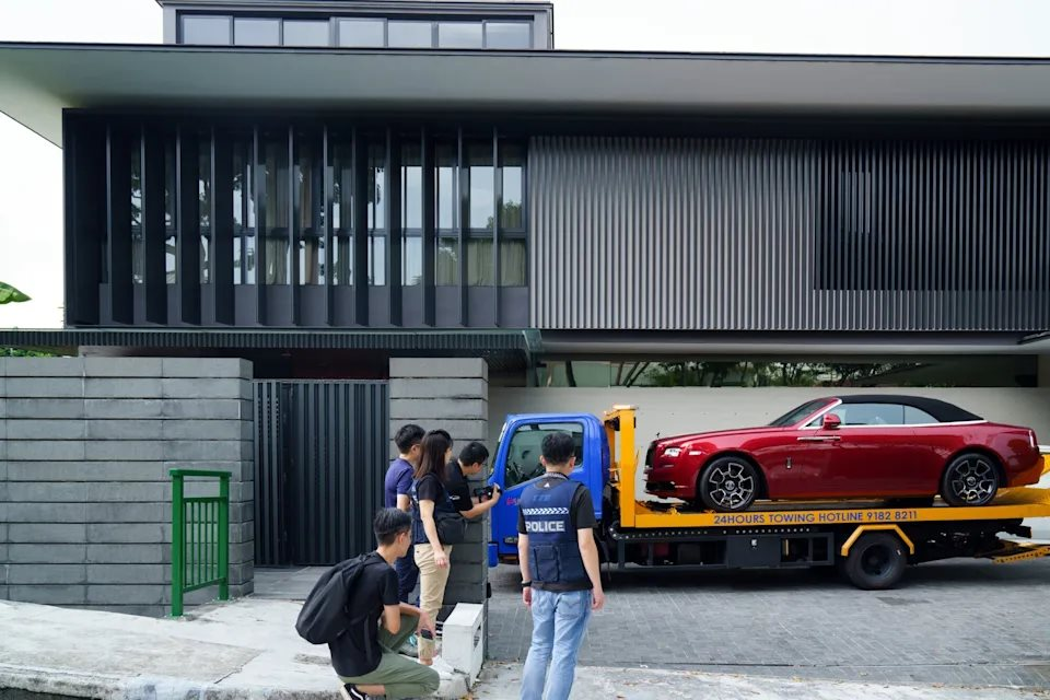 Ph&aacute;t hiện 42.000 tỷ đồng trong căn biệt thự rộng 1.765 m2 của một CEO chưa từng đến c&ocirc;ng ty l&agrave;m việc- Ảnh 4.