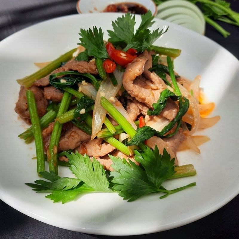 Ăn 5kg rau bina kh&ocirc;ng tốt bằng 1kg rau d&acirc;n d&atilde; n&agrave;y của người Việt: L&agrave; "thuốc bổ gan" tự nhi&ecirc;n, mặt giảm n&aacute;m v&agrave; ngủ ngon- Ảnh 3.