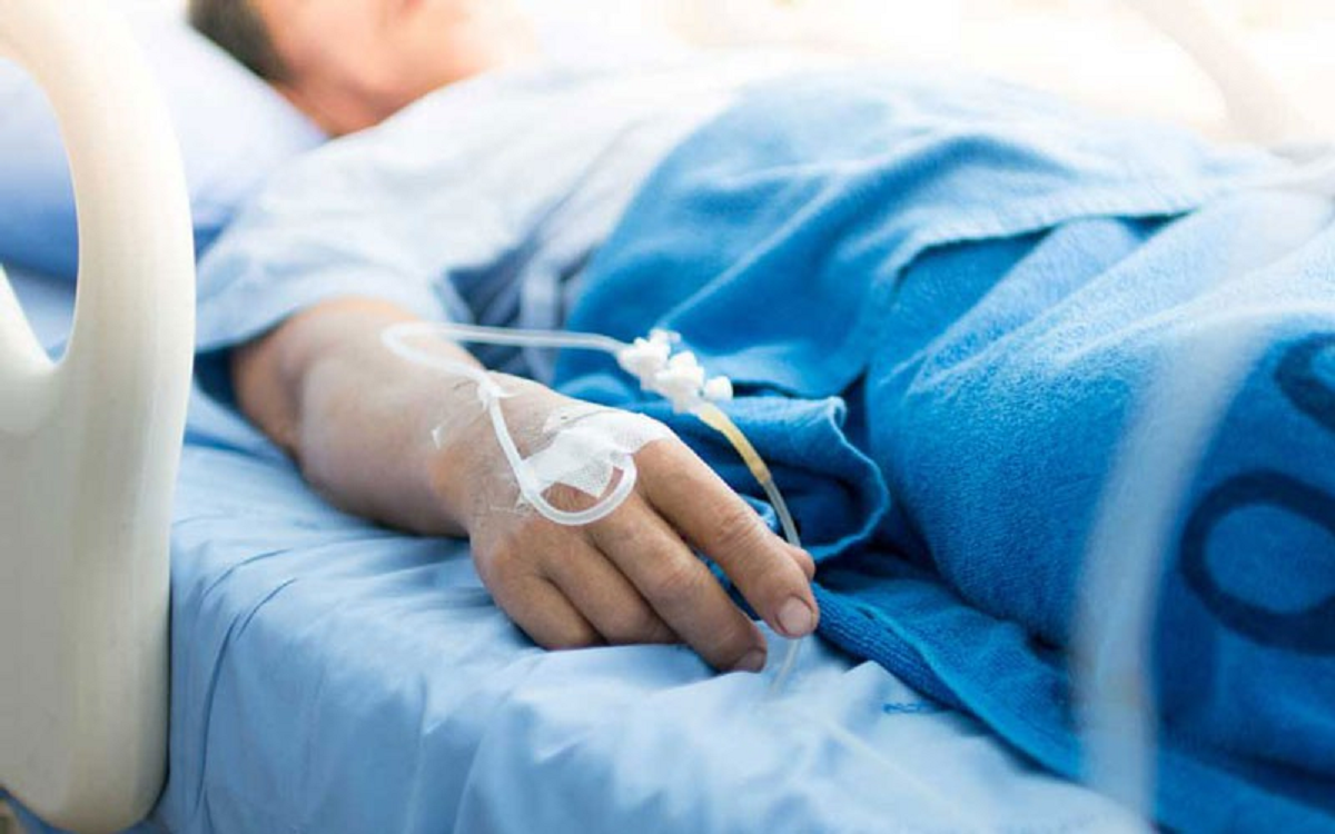 Người đ&agrave;n &ocirc;ng 62 tuổi su&yacute;t mất mạng sau bữa tối v&igrave; nghĩ "chỉ mệt trong người", b&aacute;c sĩ chỉ r&otilde; th&oacute;i quen "cực độc" - Ảnh 1.