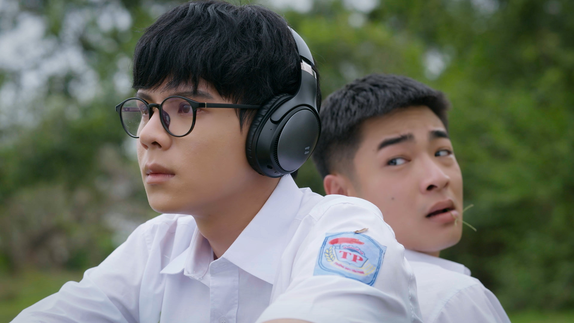 2,4 triệu người sốc nặng chỉ vì 1 ánh mắt của mỹ nhân giờ vàng, sắc như dao nhìn vào không sợ là điêu chắc!- Ảnh 5. 2,4 triệu người sốc nặng chỉ vì 1 ánh mắt của mỹ nhân giờ vàng, sắc như dao nhìn vào không sợ là điêu chắc!- Ảnh 5.