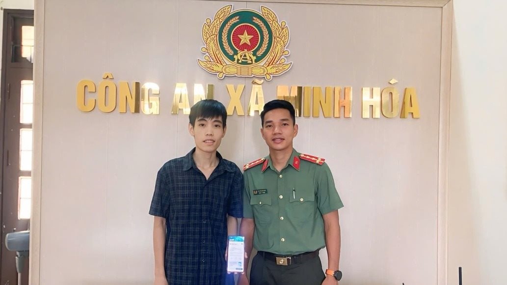 C&ocirc;ng an tiến h&agrave;nh x&aacute;c minh một giao dịch chuyển khoản hơn 50 triệu đồng từ t&agrave;i khoản Agribank sang BIDV- Ảnh 1.