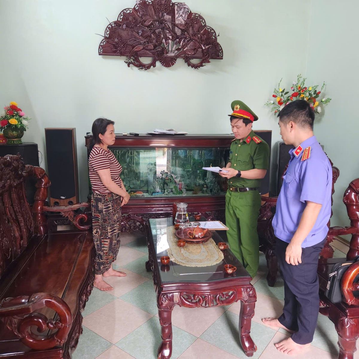 Khởi tố chủ cơ sở sản xuất miến Phạm Thị Bích Ngọc SN 1973- Ảnh 1. Khởi tố chủ cơ sở sản xuất miến Phạm Thị Bích Ngọc SN 1973- Ảnh 1.