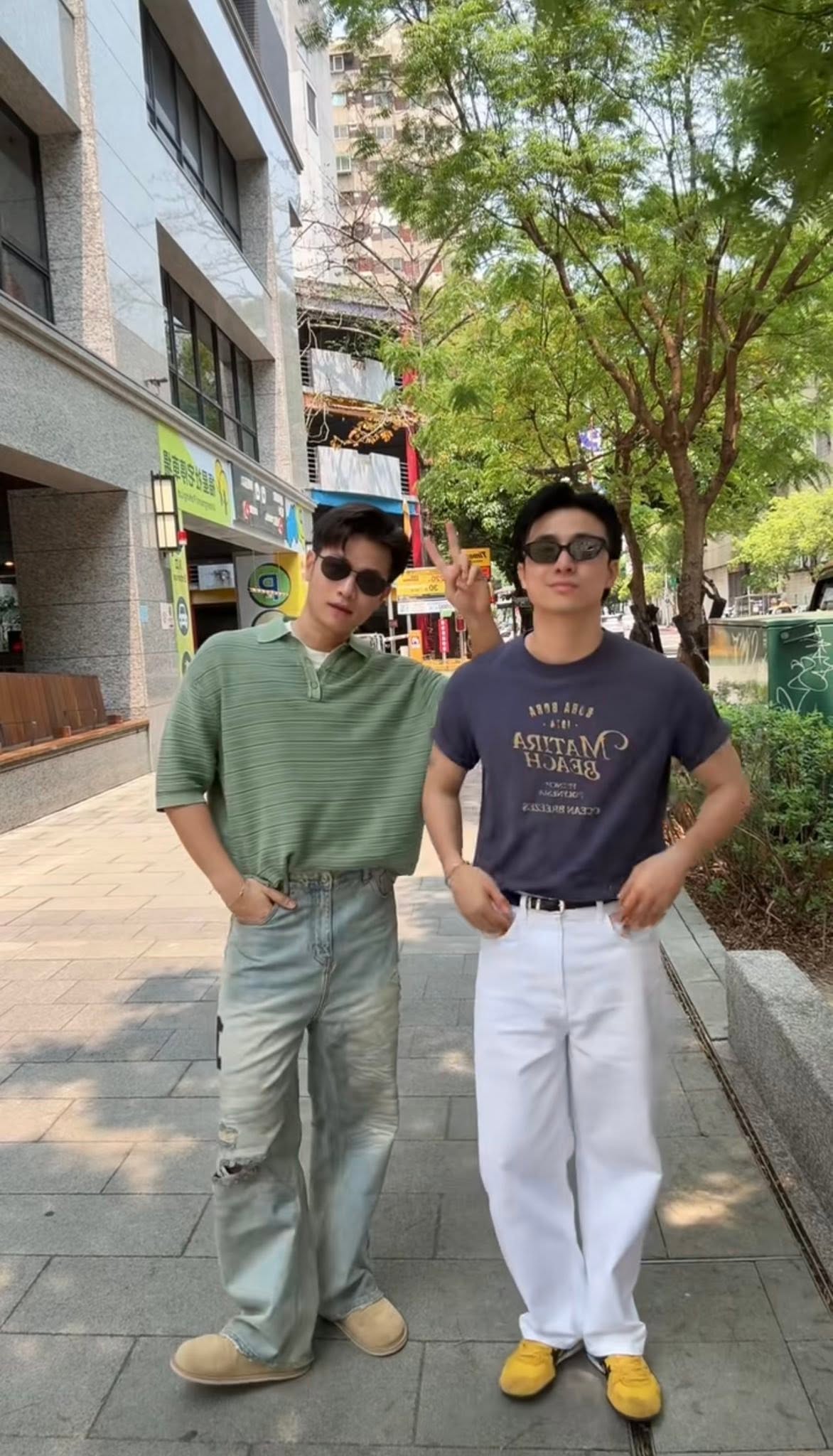 Couple Ninh Dương l&ecirc;n đồ dự fashion show bị ch&ecirc; như "mặc &aacute;o chống nắng rẻ tiền"- Ảnh 7.