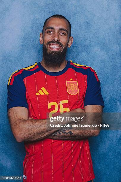 "Dở khóc dở cười" World Cup: Ngôi sao Tây Ban Nha bị bảo vệ chặn cửa vì không biết là ai, tưởng fan quá khích- Ảnh 2. "Dở khóc dở cười" World Cup: Ngôi sao Tây Ban Nha bị bảo vệ chặn cửa vì không biết là ai, tưởng fan quá khích- Ảnh 2.