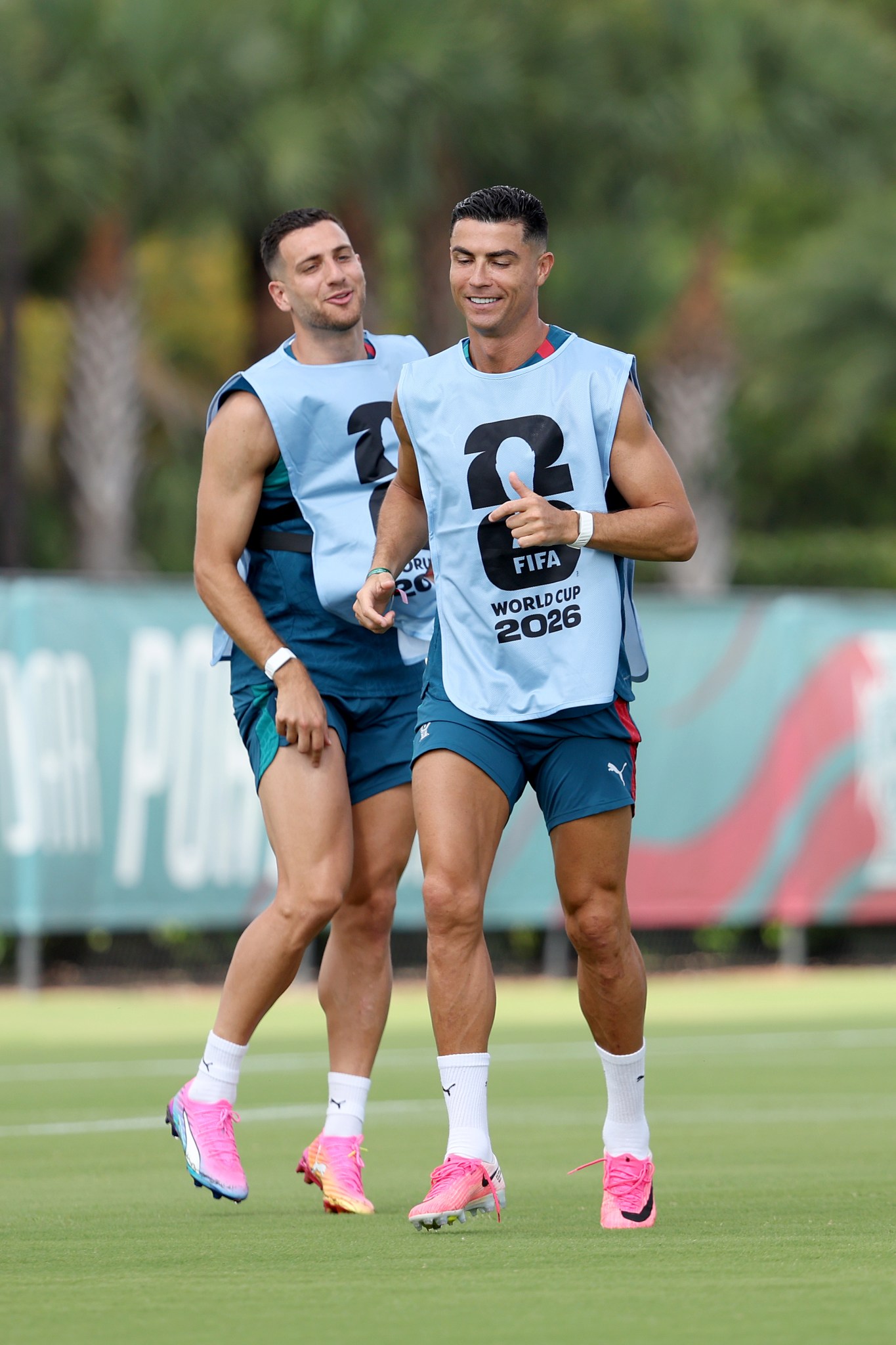 Sao MU "dằn mặt" anti-fan: Ronaldo vĩ đại nhất lịch sử, cần g&igrave; World Cup để chứng minh!- Ảnh 1.