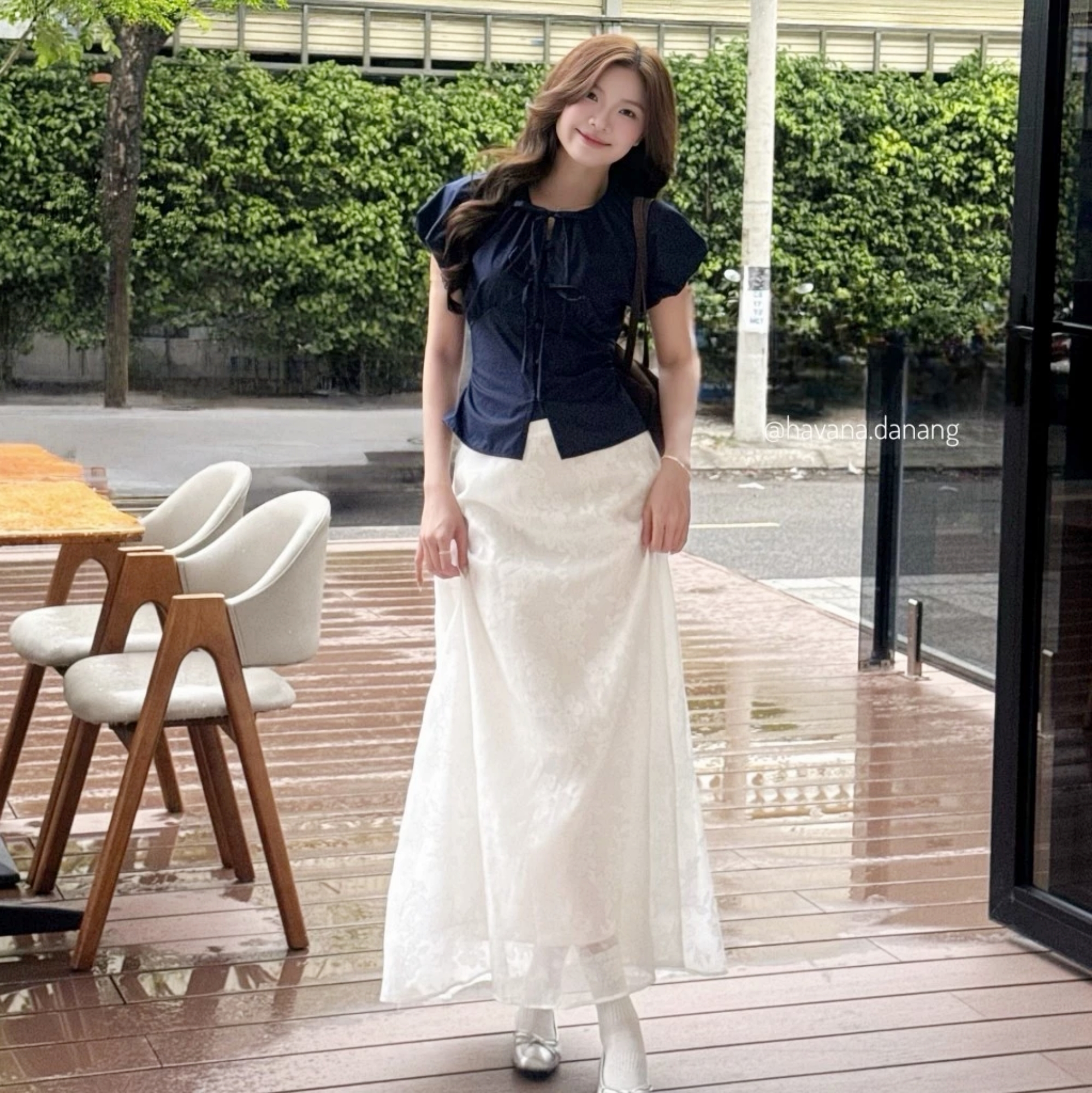 Nh&igrave;n đơn giản nhưng đ&acirc;y l&agrave; m&oacute;n đồ gi&uacute;p phụ nữ ngo&agrave;i 30 tr&ocirc;ng thanh lịch hơn tức th&igrave; - Ảnh 9.