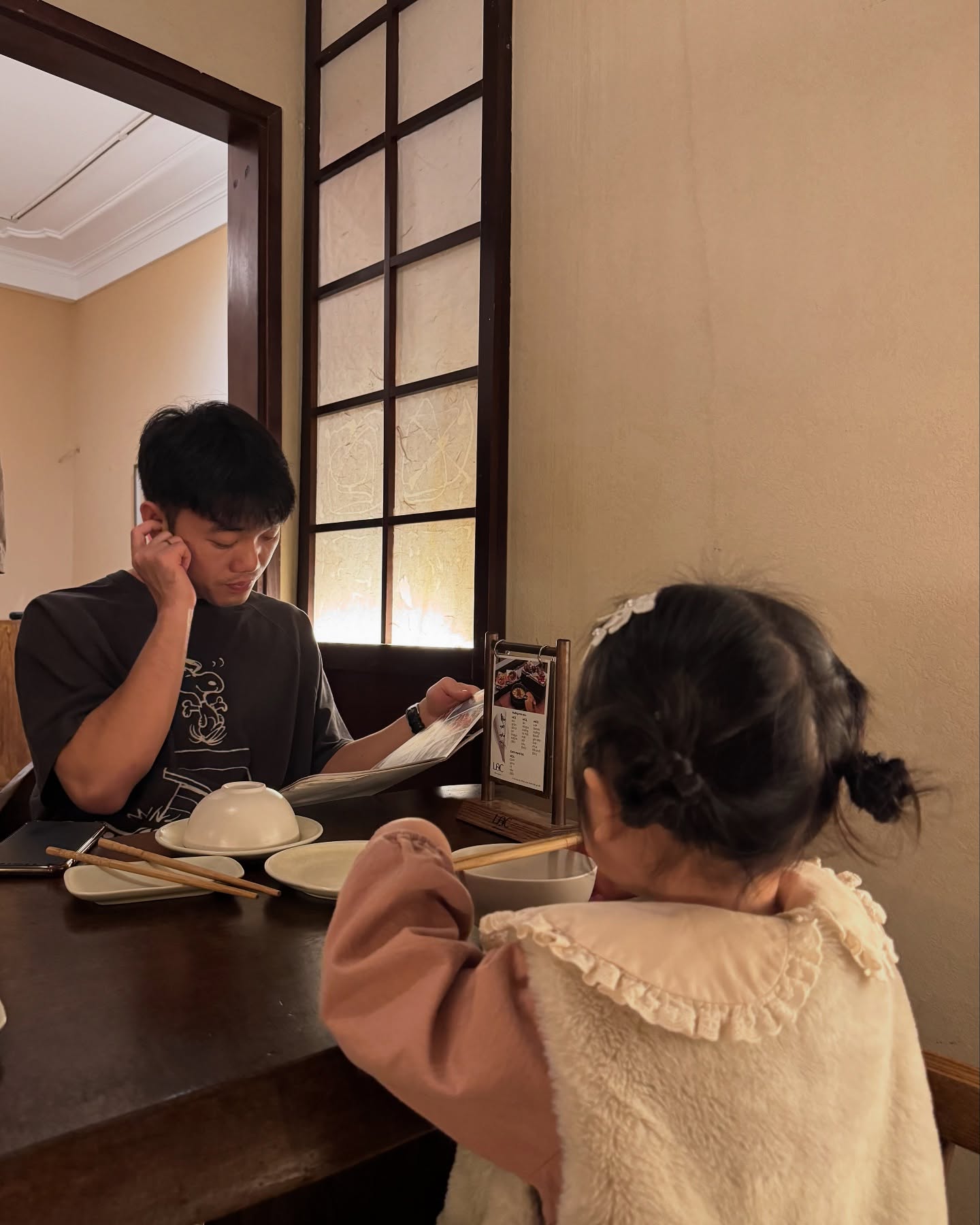 Lễ cưới Xu&acirc;n Trường v&agrave; Nhuệ Giang sau 5 năm đ&aacute;m hỏi: C&ocirc; d&acirc;u kh&oacute;c nức nở, con g&aacute;i được giao trọng tr&aacute;ch đặc biệt- Ảnh 8.