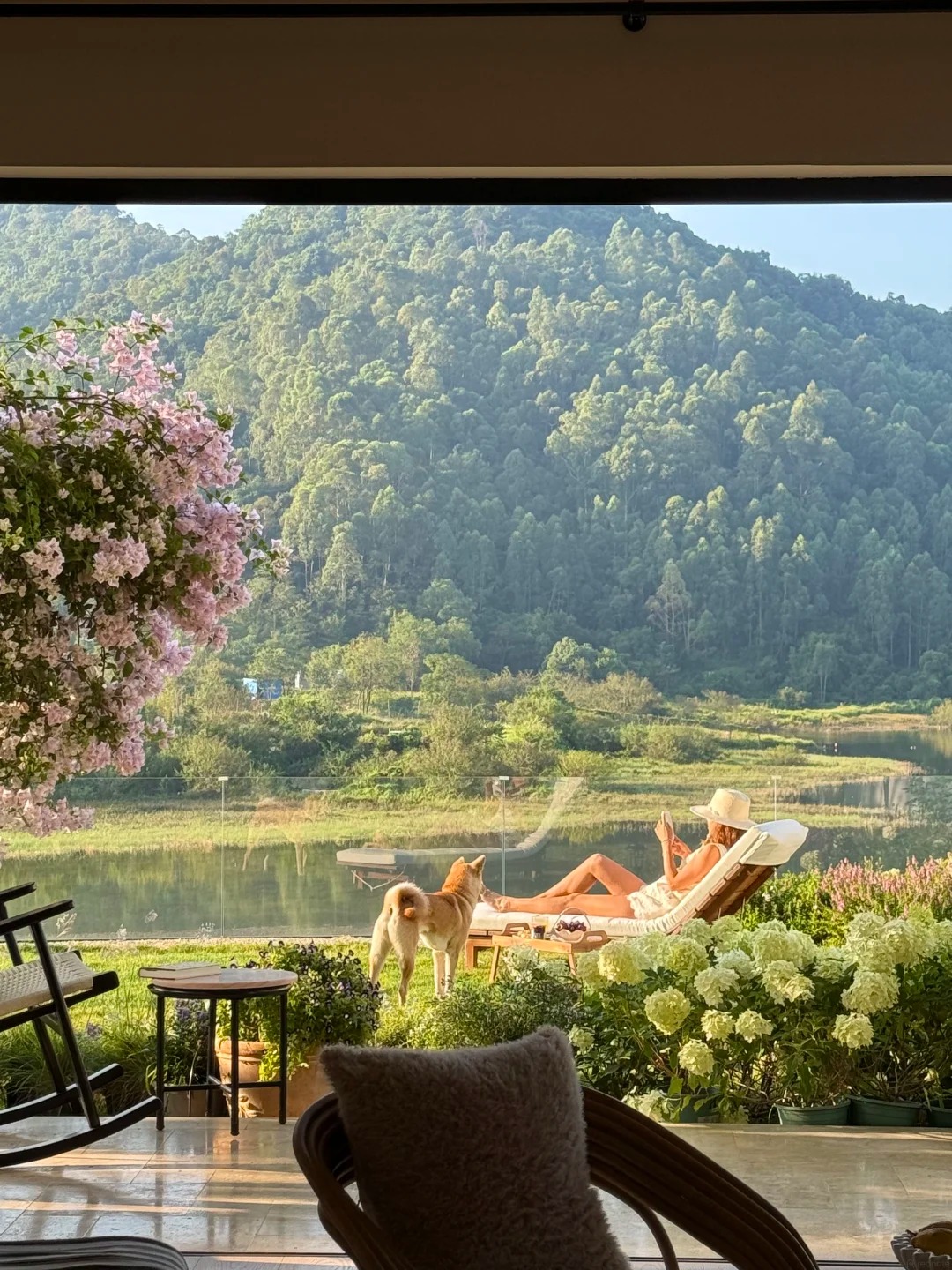 Căn biệt thự 850m2 b&ecirc;n hồ, tiện nghi như resort kh&eacute;p k&iacute;n của người phụ nữ kh&ocirc;ng đi l&agrave;m, kh&ocirc;ng kết h&ocirc;n - Ảnh 5.